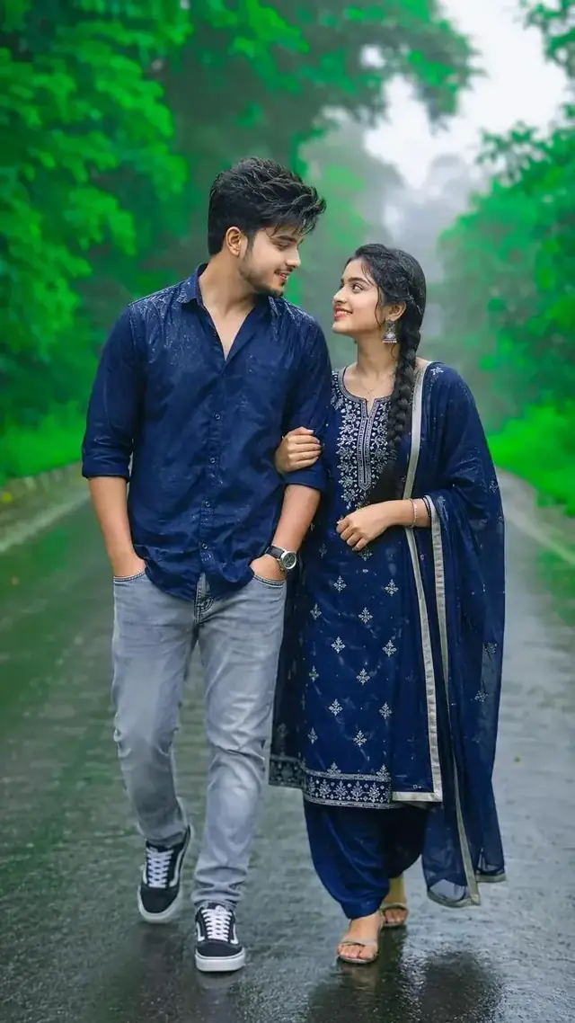Romantic Couple Walking in Rain 💙🌧️